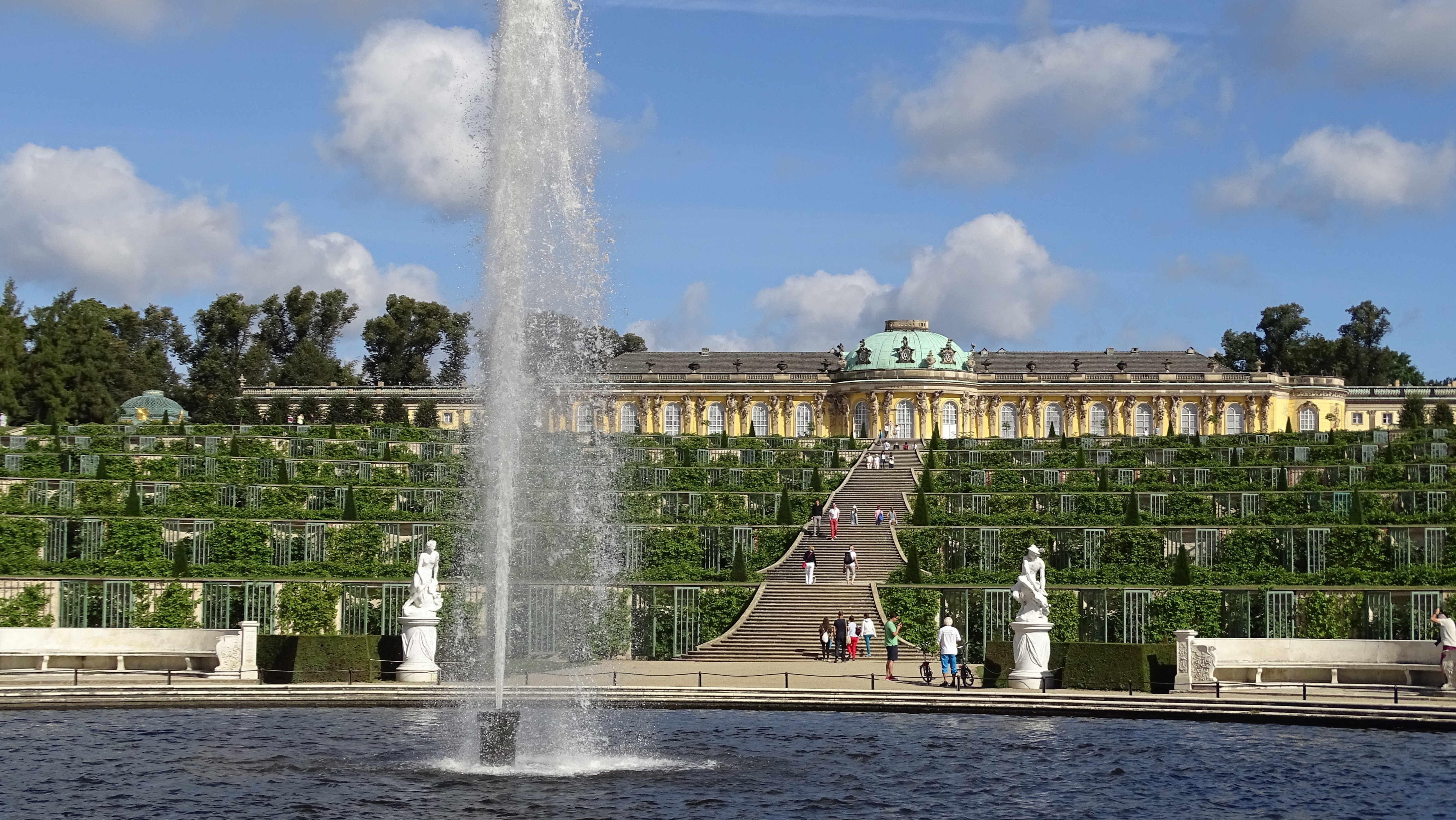 Schloss Sanssouci in Potsdam als Ziel für einen Tagesausflug in Brandenburg
